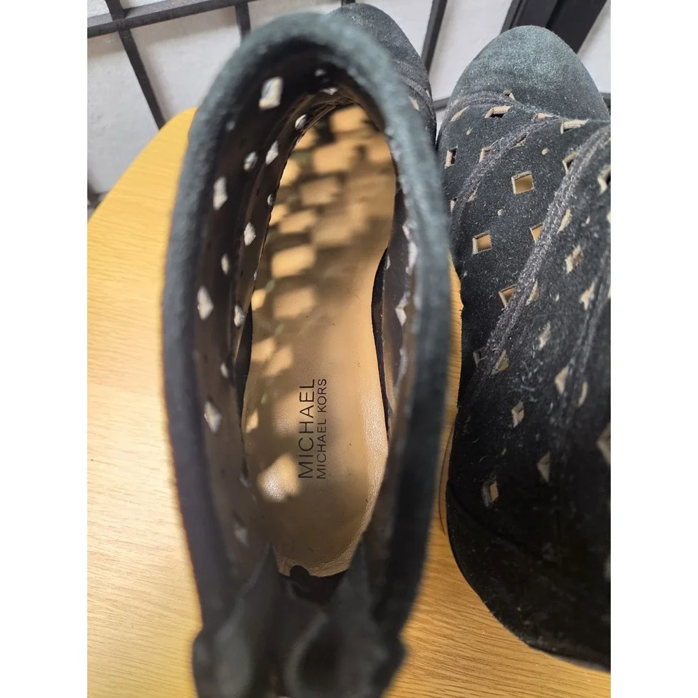 Michael Kors Uma Perforated Suede Booties Boho Western Hippie‎ Size 6